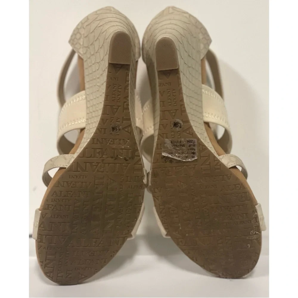 Alfani Wedge Sandal White Size 7.5